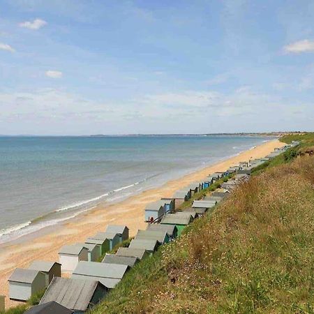 Heavenly Haven Hotel Lymington Bagian luar foto